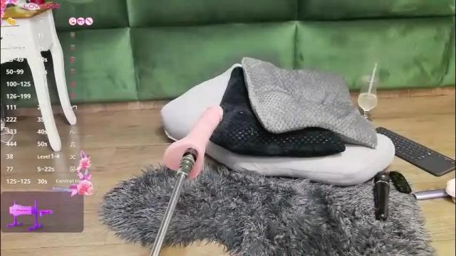 Image 4 of selensummer Stream on Chaturbate on 23 days ago