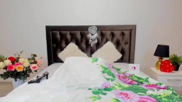 Image 2 of selestamagic Stream on Chaturbate on 23 months ago