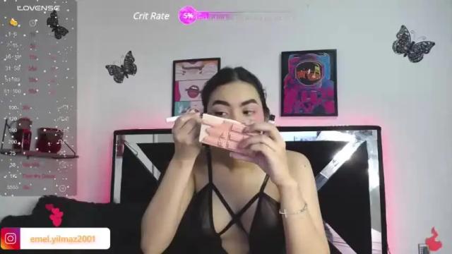 Image 3 of selin_celik Stream on Chaturbate on 15 months ago