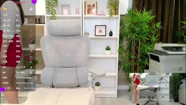 Image 3 of selinesole_ Stream on Chaturbate on 1 month ago