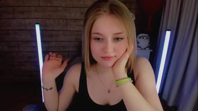 Image 11 of selinswarovski Stream on Chaturbate on 14 days ago