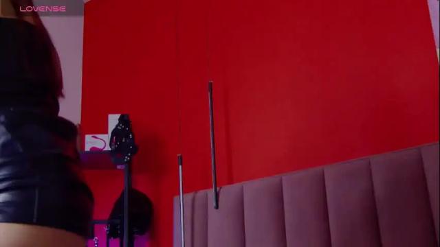 Image 3 of sellashine Stream on Chaturbate on 1 month ago