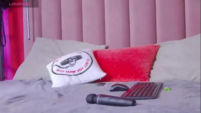Image 3 of sellashine Stream on Chaturbate on 29 days ago
