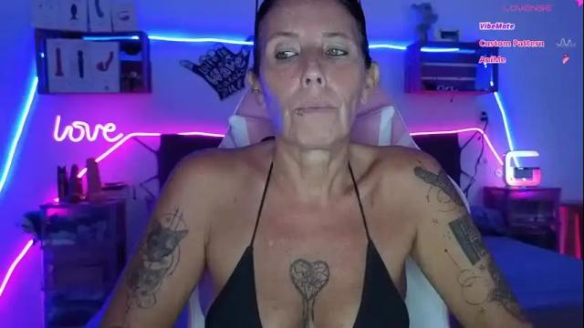 Image 3 of selvaggia_del_caribe Stream on Chaturbate on 1 month ago