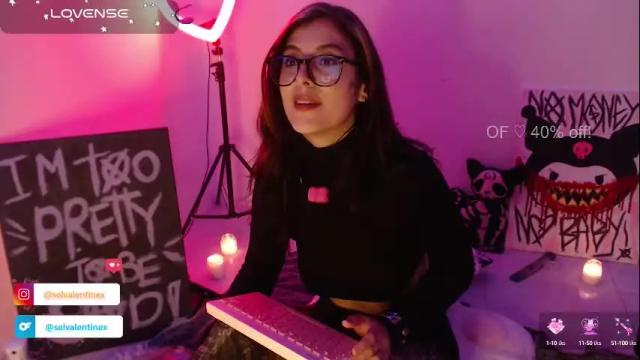 Image 2 of selvalentinex Stream on Chaturbate on 3 months ago