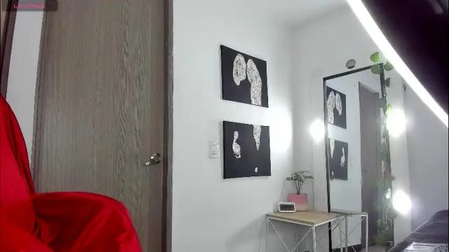 Image 4 of selyn_ Stream on Chaturbate on 1 month ago