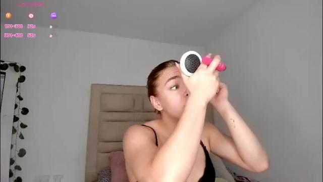 Image 4 of selyn_ Stream on Chaturbate on 8 hours ago