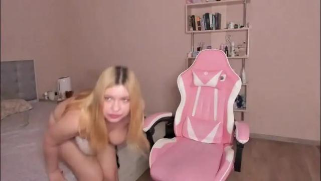 Image 12 of sensetive_mary Stream on Chaturbate on 2 months ago