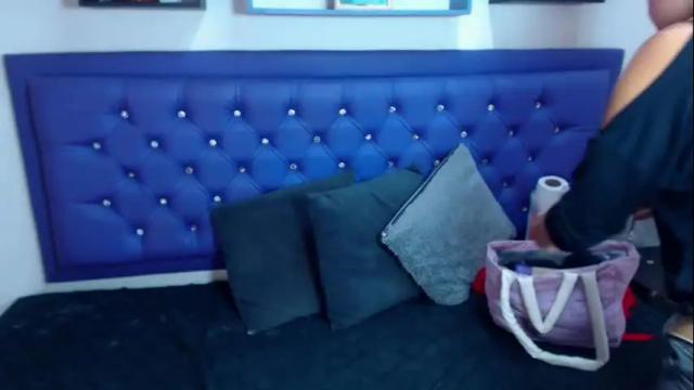 Image 4 of sensual_natalie Stream on Chaturbate on 1 month ago