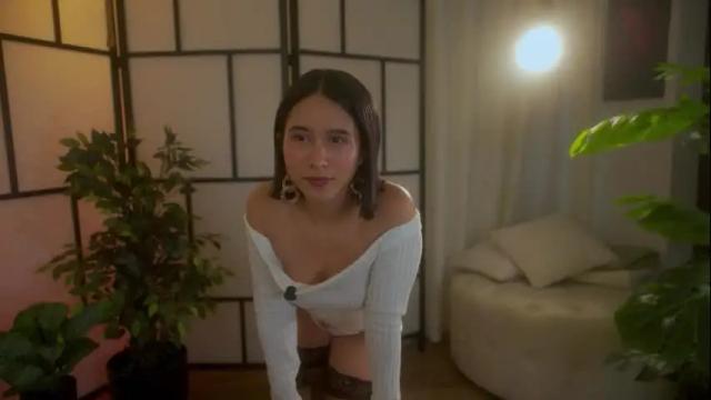 Image 2 of sensualcherry_ Stream on Chaturbate on 1 month ago