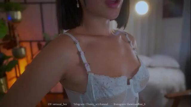 Image 6 of sensualcherry_ Stream on Chaturbate on 1 month ago