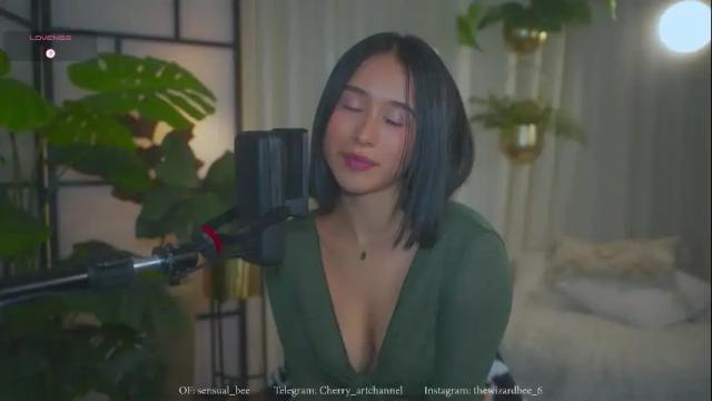 Image 4 of sensualcherry_ Stream on Chaturbate on 10 days ago