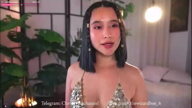 Image 4 of sensualcherry_ Stream on Chaturbate on 2 months ago