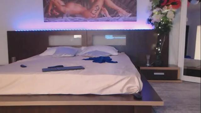 Image 2 of sensualhallie Stream on Chaturbate on 1 month ago