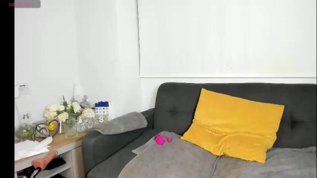 Image 3 of senzual_naughtyx Stream on Chaturbate on 1 month ago