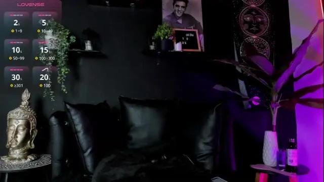 Image 4 of seraphine_blue Stream on Chaturbate on 2 months ago