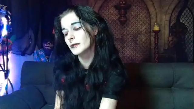Image 3 of seraphinmunster Stream on Chaturbate on 1 month ago