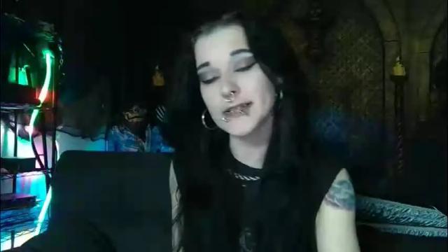 Image 6 of seraphinmunster Stream on Chaturbate on 2 months ago
