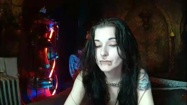 Image 4 of seraphinmunster Stream on Chaturbate on 2 months ago