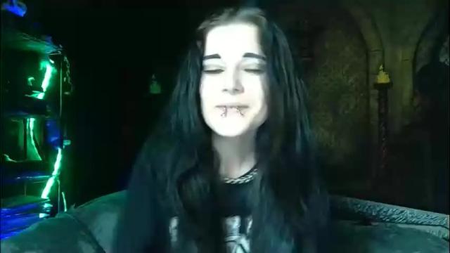 Image 2 of seraphinmunster Stream on Chaturbate on 1 month ago