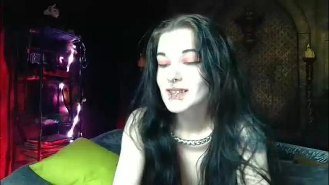 Image 4 of seraphinmunster Stream on Chaturbate on 1 month ago