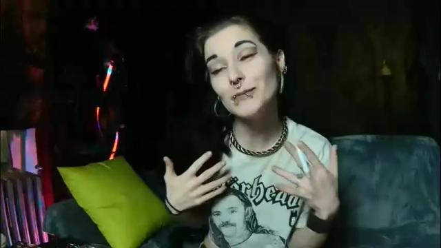 Image 6 of seraphinmunster Stream on Chaturbate on 20 days ago