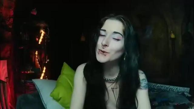 Image 10 of seraphinmunster Stream on Chaturbate on 12 days ago