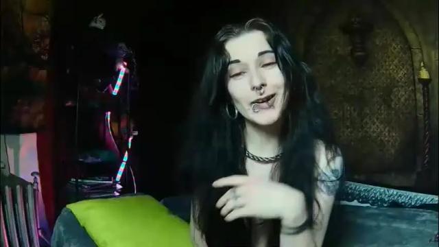 Image 3 of seraphinmunster Stream on Chaturbate on 10 days ago
