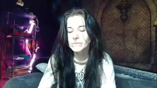 Image 2 of seraphinmunster Stream on Chaturbate on 6 days ago
