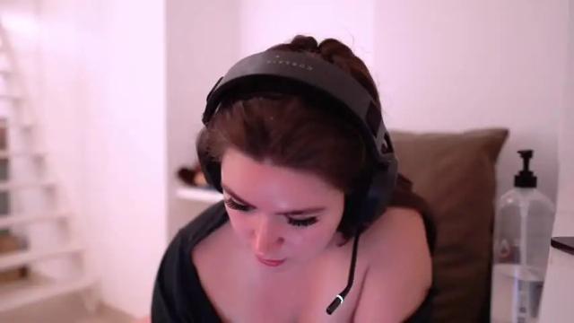 Image 7 of serareads Stream on Chaturbate on 1 month ago