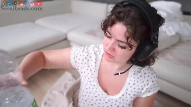 Image 4 of serareads Stream on Chaturbate on 1 month ago