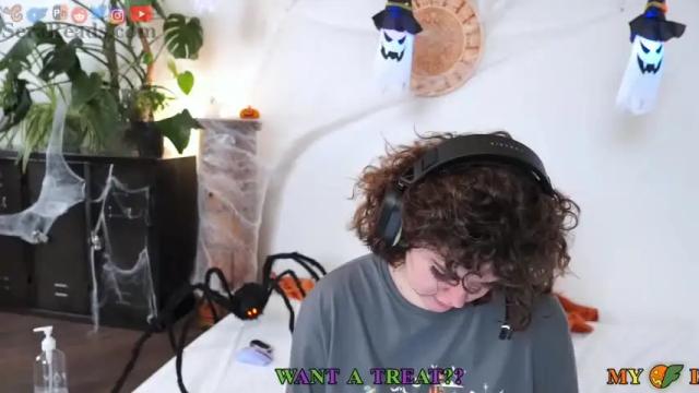 Image 4 of serareads Stream on Chaturbate on 5 days ago