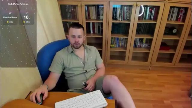 Image 3 of serdron_ Stream on Chaturbate on 2 months ago
