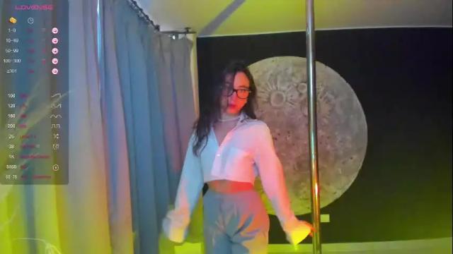 Image 2 of sereia_7777 Stream on Chaturbate on 4 days ago