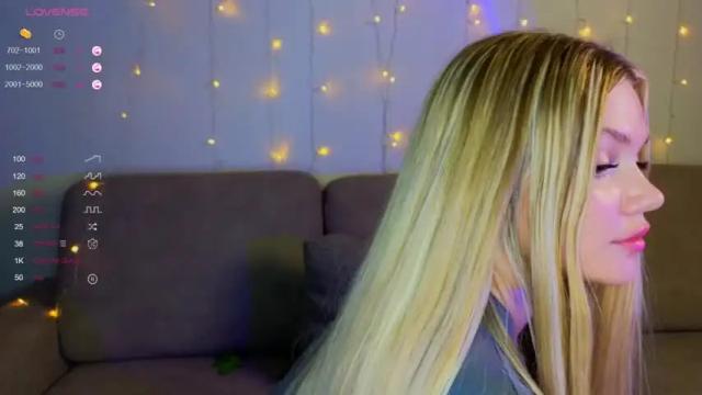 Image 7 of serena_hall Stream on Chaturbate on 21 months ago