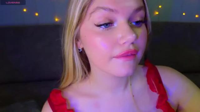 Image 8 of serena_hall Stream on Chaturbate on 20 months ago
