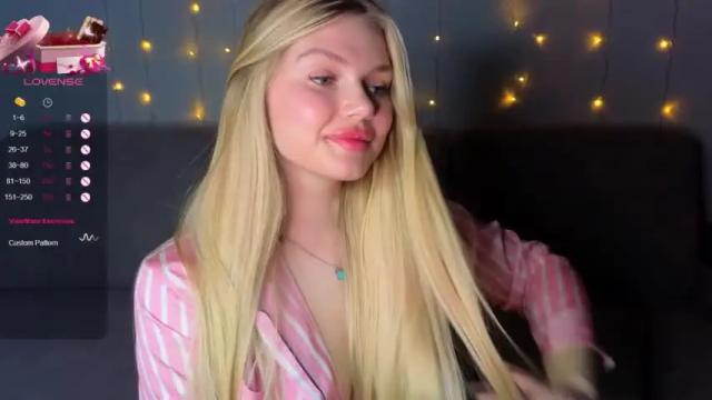 Image 8 of serena_hall Stream on Chaturbate on 20 months ago