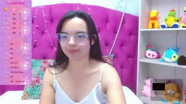 Image 11 of serena_jameson Stream on Chaturbate on 16 months ago