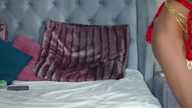 Image 12 of serenabanks Stream on Chaturbate on 14 months ago