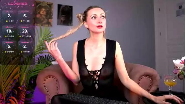 Image 11 of serenagrant Stream on Chaturbate on 4 days ago