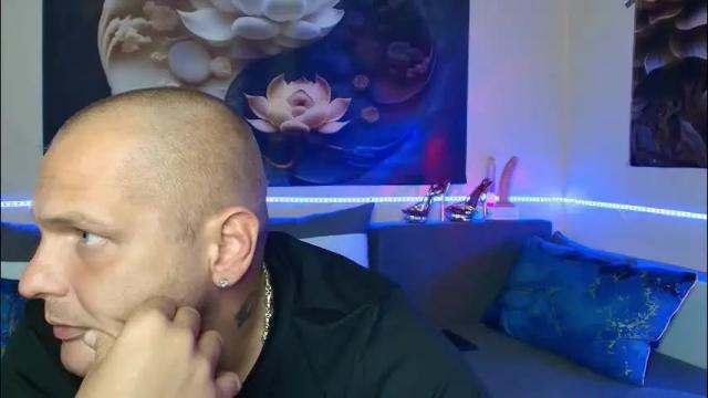 Image 11 of serenalovesryan Stream on Chaturbate on 1 month ago