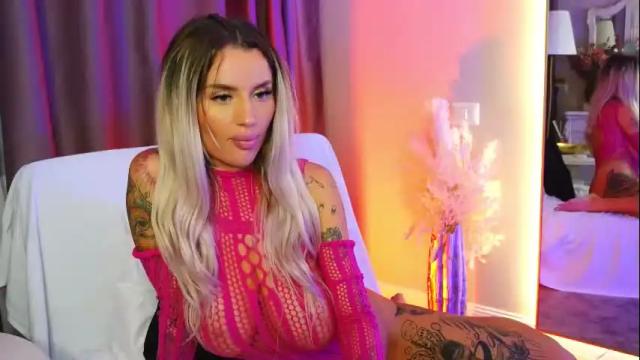 Image 6 of serenaolsen Stream on Chaturbate on 6 months ago