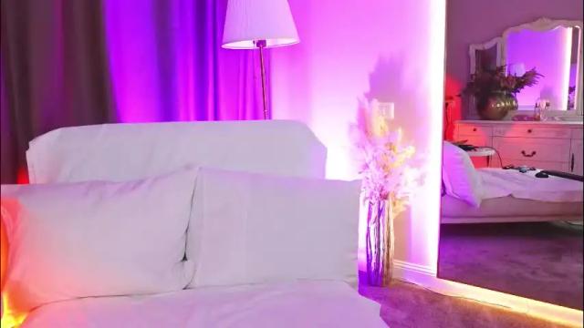 Image 7 of serenaolsen Stream on Chaturbate on 5 months ago