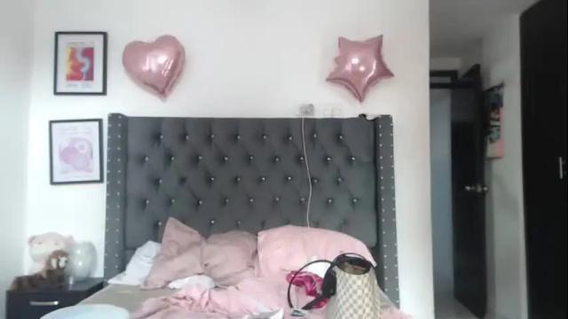 Image 3 of serenaroussee Stream on Chaturbate on 1 month ago