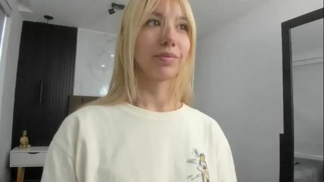 Image 3 of serene_waves Stream on Chaturbate on 29 days ago