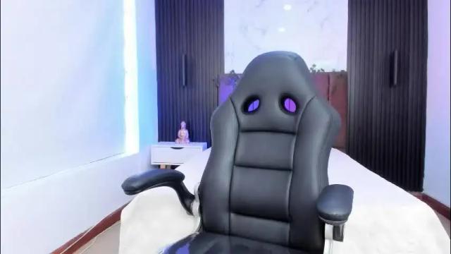 Image 3 of serene_waves Stream on Chaturbate on 1 month ago