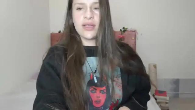 Image 8 of serenity_crystal Stream on Chaturbate on 15 months ago