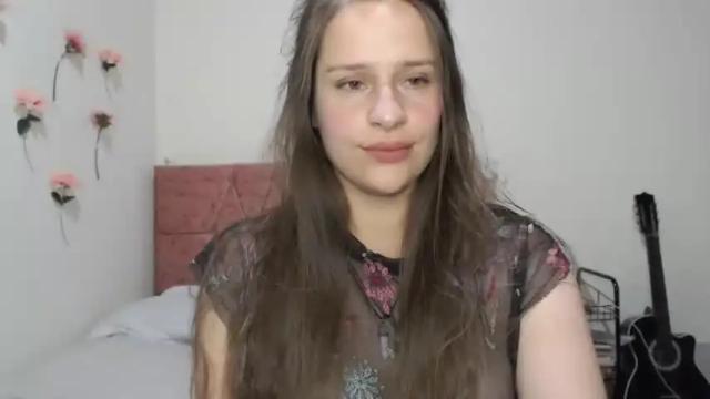 Image 2 of serenity_crystal Stream on Chaturbate on 14 months ago