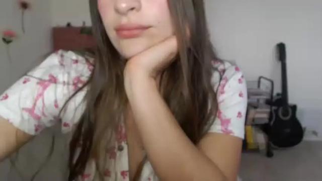 Image 7 of serenity_crystal Stream on Chaturbate on 13 months ago