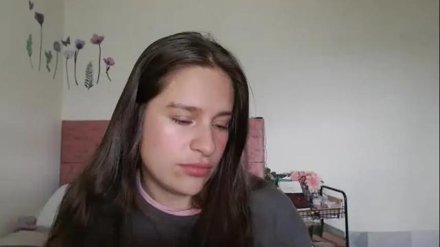 Image 2 of serenity_crystal Stream on Chaturbate on 1 month ago